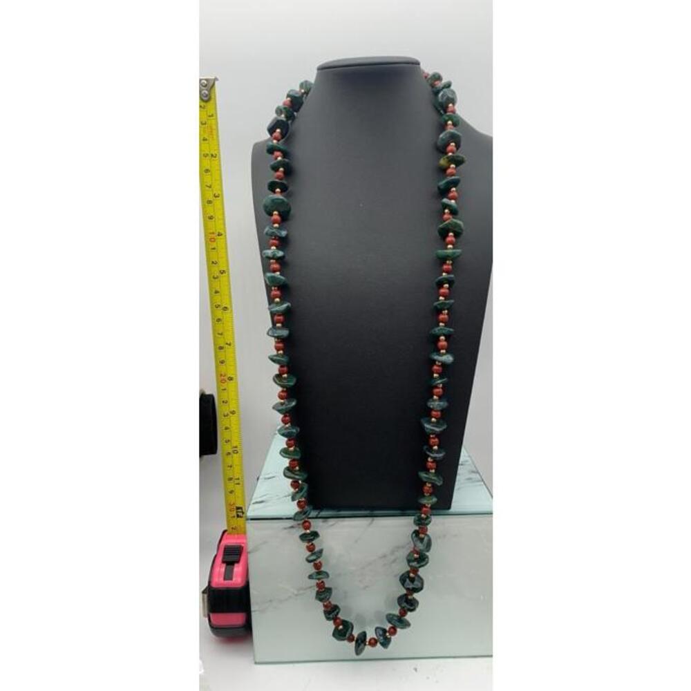 VIntage Dauplaise Gold Tone Green & Red Stone & Acrylic Beaded Chip Necklace - Picture 2 of 6